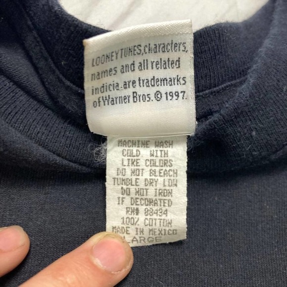 Vintage Looney Tunes Wave Tee - Picture 3 of 5